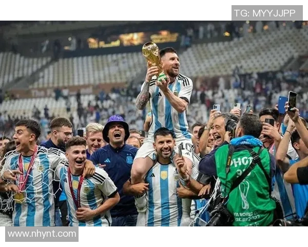 梅西传言加盟那不勒斯，球迷热议是否可能成真